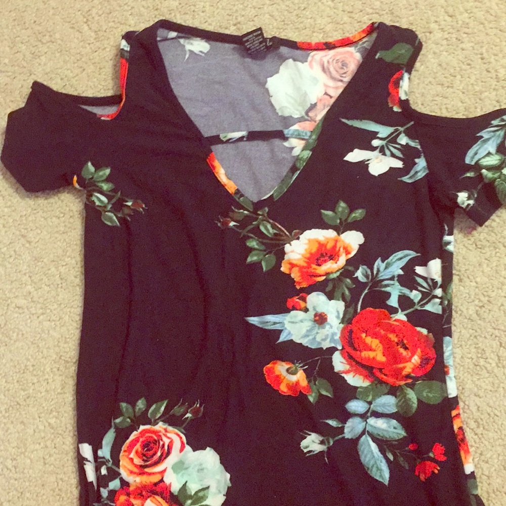 Women’s Off The Shoulder Tank Top (brand new)